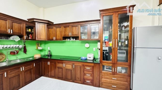 NHÀ ĐẸP 3 TẦNG, HẺM XE TẢI 8M THÔNG- TIỆN KD- SÁT CHỢ BÌNH THÀNH- 84M2(4x21)- CHỈ HƠN 6 TỶ - 4