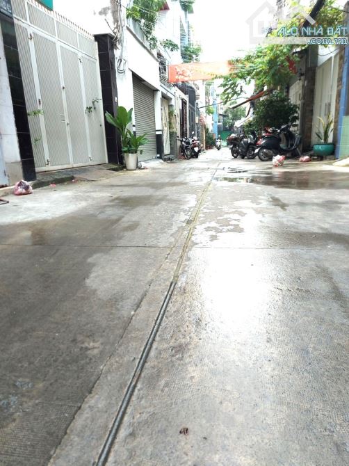 Bán căn hộ DV Điện Biên Phủ Q.10, 5 tầng, gần HXH, tài lộc, chỉ 5.x tỷ - 4