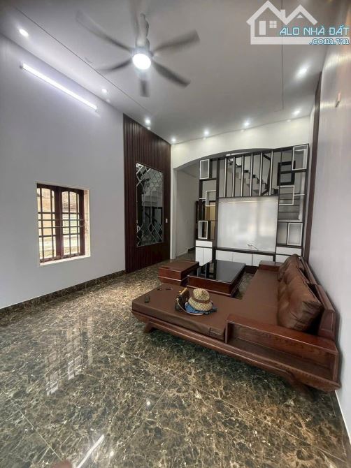 Bán căn nhà 3 tầng mặt đại lộ Trần Hưng Đạo, ph Ngọc Châu, TP HD, 63.5m2, 3 ngủ, KD tốt - 4