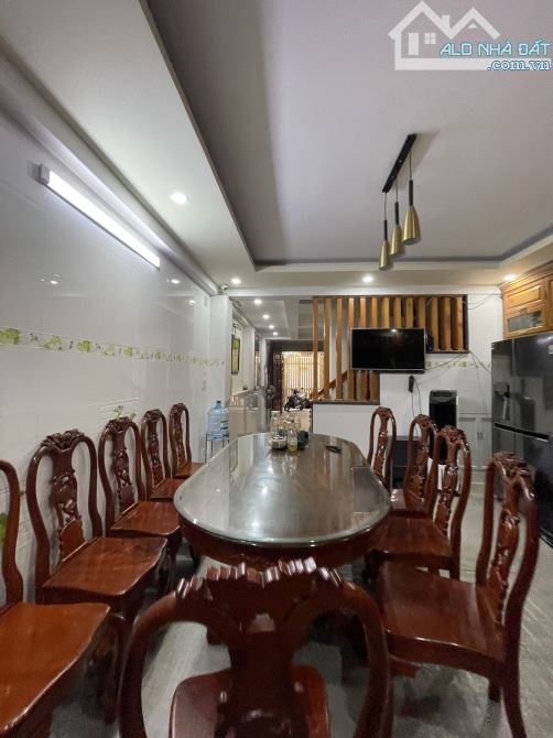 Bán nhà 3 lầu Mặt tiền đường Trần Hưng Đạo Quận 1 Cn: 82m2 Giá: 40Tỷ - 4