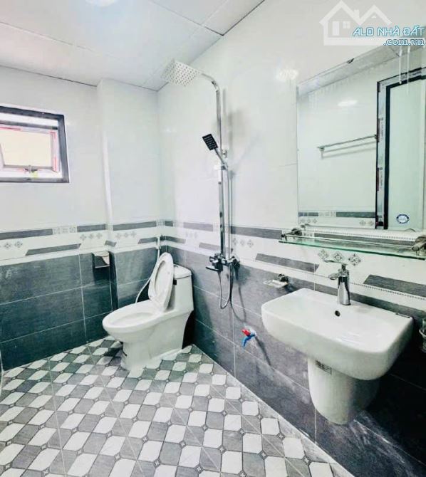 NHÀ MỚI LÔ GÓC, CHỢ TỔ 11 YÊN NGHĨA, HÀ ĐÔNG, DT 31M2, 5 T, MT 3M, GIÁ 5.3TỶ, KĐT ĐÔ NGHĨA - 5