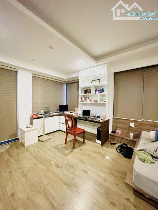 PHÂN LÔ HOÀNG QUỐC VIỆT, 2 THOÁNG OTO TRÁNH VỈA HÈ KINH DOANH, 45m MT 4.1m 16 Tỷ - 5