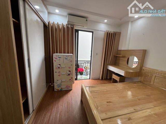 Bán gấp nhà Xuân Phương 4 tầng 32m2 công năng đầy đủ gần ô tô ở ngay giá 5,7 tỷ - 5