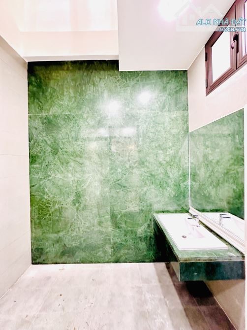 MĂT TIỀN HẺM 6M KD KHU PHÂN LÔ - ĐƯỜNG THĂNG LONG - TÂN BÌNH - DT:82M2 - 4 TẦNG - GIÁ 16 T - 5