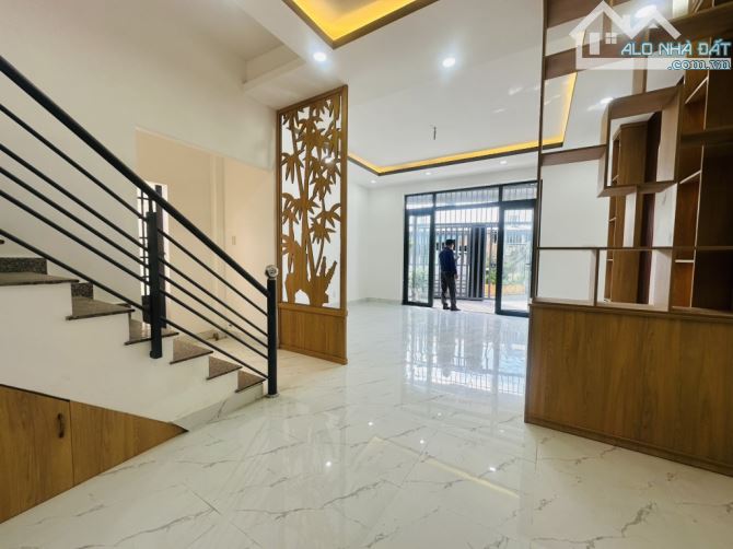 NHÀ 2 TẦNG 88M2 TRUNG TÂM HÀNH CHÍNH TP. THỦ ĐỨC NHỈNH 7 TỶ - 5