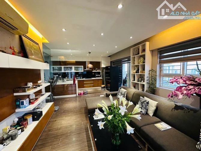 Cần Bán Gấp CC Thái Hà - TT Đống Đa - Căn Góc - Full Nội Thất - Tầng Đẹp - DT160m2 - 6