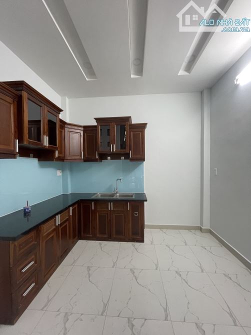 MẶT TIỀN HẺM XE HƠI - CÁCH MẠNG THÁNG 8 - QUẬN 10 - DT:42M2 - 4 TẦNG - NHỈNH 7 TỶ TL - 6