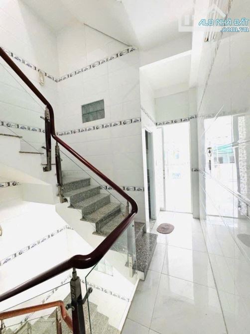 6ty3 33m2- 5Tầng ĐOÀN VĂN BƠ- HOÀNG DIỆU Q4 - 7