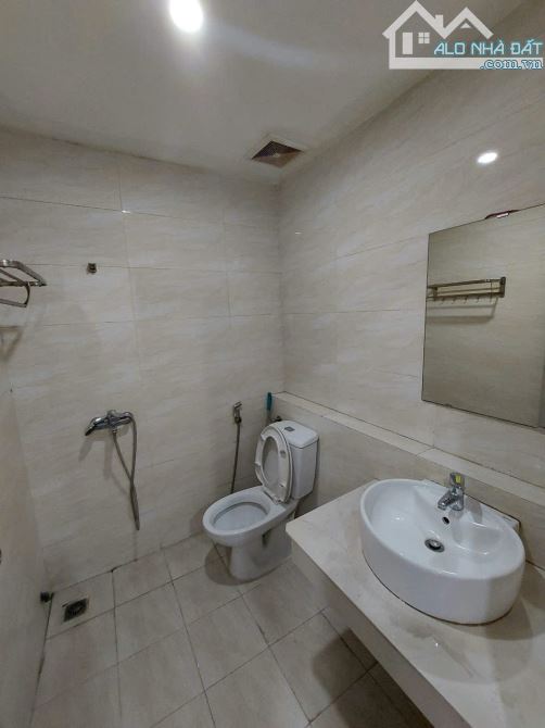 Cho thuê căn hộ 2PN, 2WC đẹp tại Sakura Tower 47 Vũ Trọng Phung  giá 12 triệu - 7