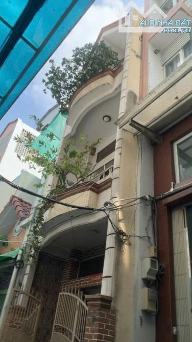 Nhà bán: đường Hải Thượng Lãng Ông. Q5. 3 tầng. Giá 9,2 tỷ - 7