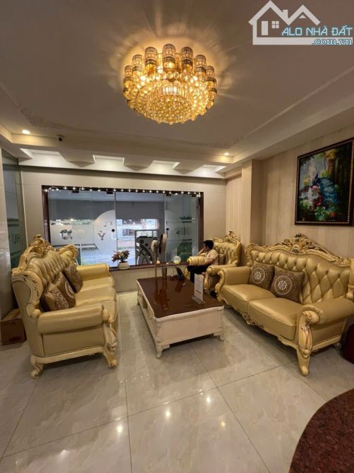 Bán Khách sạn MT Khu Tên Lửa, Q.Bình Tân, 23P, DT: 130m2(6x21.5), xây 1 hầm 7T_Giá: 24 tỷ - 7