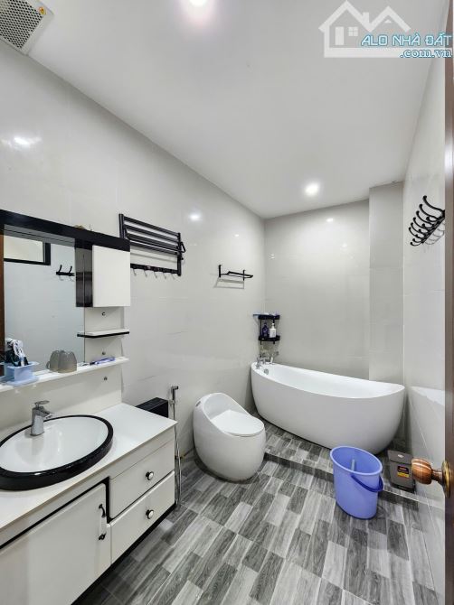 6Tỷ100__110m2 (5x22)__Nhà Mặt Tiền Kinh Doanh__KDC gần vòng xoay An Phú 1,5Km__có nội thất - 9