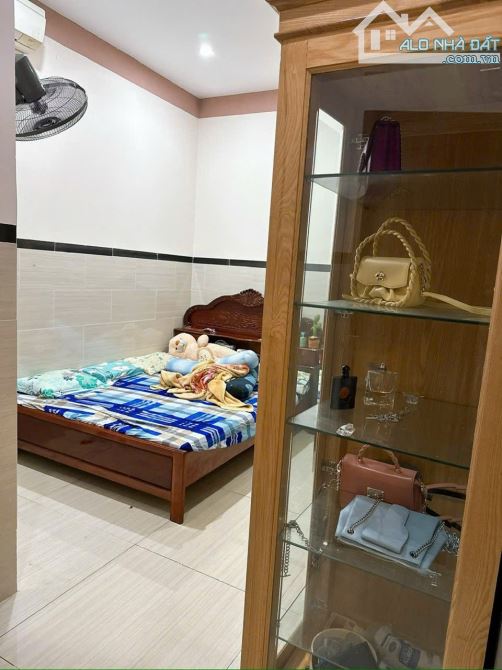 Bán Nhà DT: 5x18 Giá 7.8 tỷ, ĐƯỜNG NGUYỄN TẤT THÀNH, THÀNH PHỐ BÀ RỊA - 9