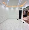 Nhà đẹp 6 tầng, 7 ngủ, lô góc, oto vào nhà, sổ vuông, vị trí vô cùng đắc địa