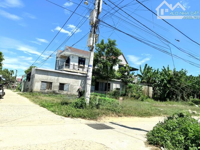 Bán đất cách phố cổ HỘI AN 5km. 1550m2 giá 5tr/1m2. full thổ cư. sẵn sổ hồng. đường oto.