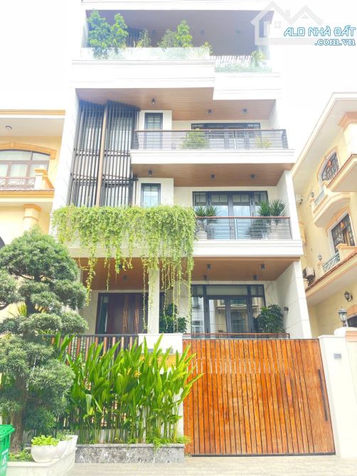 Siêu vị trí hẻm xe hơi sát mặt tiền Hòa Hảo quận 10 (DT 7x14m) tiện ở liền