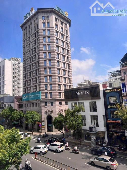 Bán toà nhà 4 MT Nam Kỳ Khởi Nghĩa, Quận 3, DT 22 x 16,8m, HĐT 2 Tỷ/Th Giá 660 tỷ