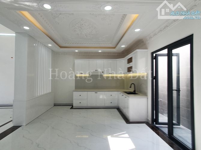 Biệt thự mini Lê Văn Lương, 5 tầng, 7.2 tỷ, dọn vào ở ngay