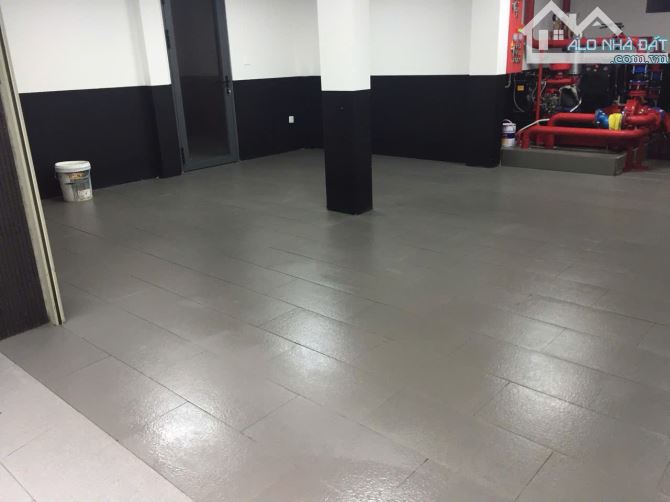 🔥 Toà nhà văn phòng ngang 12M khu sân bay - HDT 140 triệu/tháng - 7 tầng ốp kính - 38 tỷ