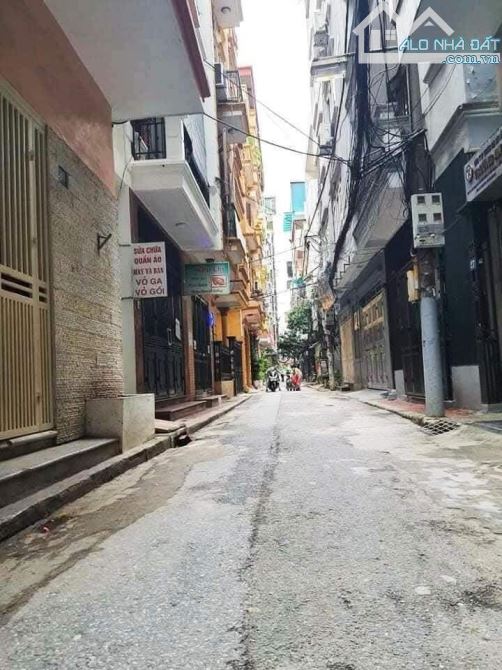 BÁN NHÀ PHỐ YÊN LÃNG ĐỐNG ĐA Ô TÔ VỀ NHÀ 80m X5 TẦNG- GIÁ: 13.5 TỶ