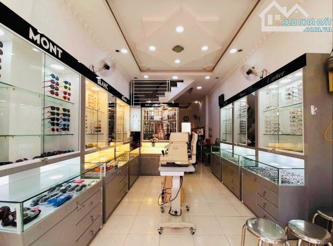 BÁN NHÀ HẺM XE HƠI 686 CÁCH MẠNG THÁNG 8 NGAY CV LÊ THỊ RIÊNG 4X14 SÁT KHU BẮC HẢI 10,8 TỶ