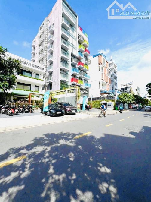 Đất Mặt Tiền Quốc Hương Xây Dựng 1 Hầm 7 Tầng DT:262m2(9,8mx28m) Giá 80 Tỷ