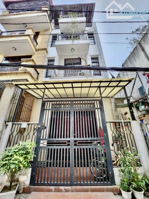 Vip🆘💥 Bán Gấp Nhà Ngọc Thuỵ- 55m2-Mt 4.5m-11.2 tỷ-DÂN XÂY-Ô TỔ TRÁNH-NGÕ THÔNG-SỔ VUÔNG