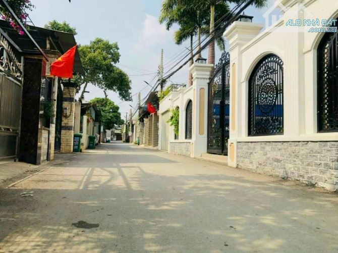 D166 Bán gấp trong tháng - lô đất đẹp - phường Phước Tân - sổ riêng full thổ cư