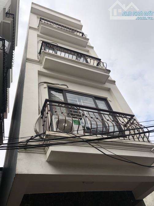 Nhà Vân Canh lô góc ô tô đỗ cổng gần ủy ban xã trường cấp 1,2 mầm non 32m2 MT 4m 4 tỷ 65