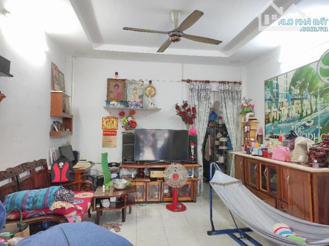 Bán nhà gần Lê Văn Quới, BHHA, Bình Tân, 43m² (4.1 x 10.5) x 2 tầng, chỉ hơn 3 tỷ TL