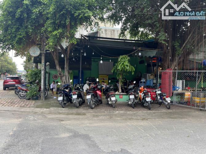 Bán nhà 2 MẶT TIỀN Kinh Doanh sầm uất bậc nhất Dĩ An,ngang KHỦNG 8,4M
