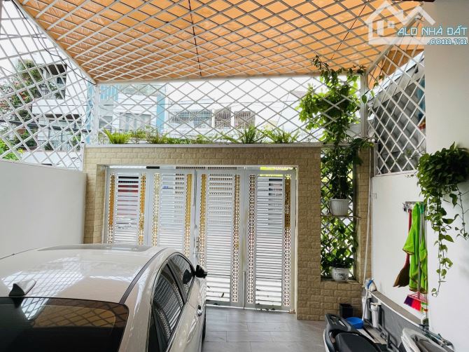 nhà đẹp 2 mặt tiền đường chính phú nông dt 105,6m2 giá 5 tỷ 950 - 11