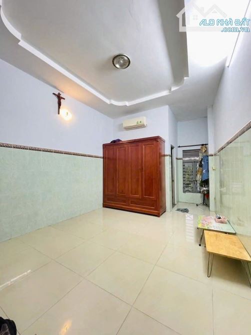 GẤP - NGỘP BANK - HXH THÔN NGUYỄN VĂN QUÁ - SÁT GÒ VẤP - 84m2,3L ST 5PN, KHU DÂN TRÍ, 535T - 11