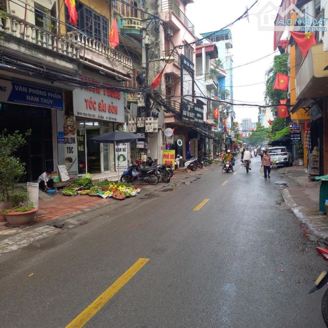 Nhà mặt phố PHAN ĐÌNH GIÓT – vị trí cực đẹp - Kinh doanh tấp nập