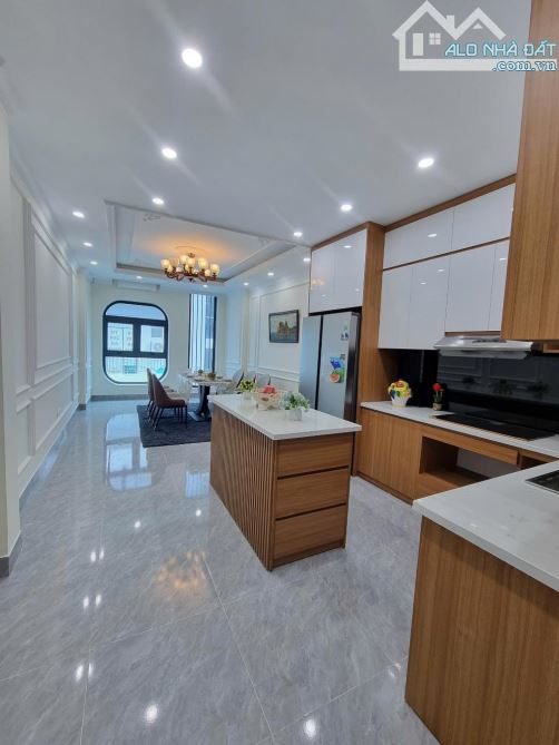 Siêu mẫu chân dài 6 tầng thang máy phố Chế Lan Viên - Cổ Nhuế - 40m2 - giá hơn 8 tỷ - 1