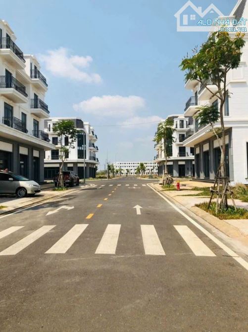 STC Long Thành, Chủ gửi lô đất đang ngộp 114m2.Đất tựa lưng shophouse-giá thu về 2,5 Tỷ - 1