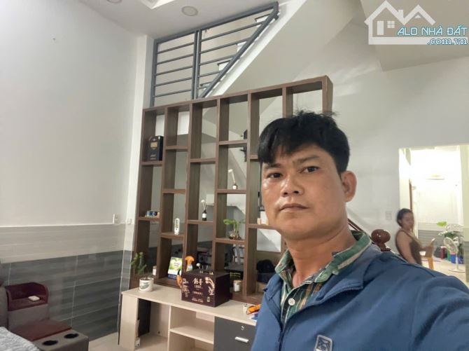 Nhà 3 tầng chính chủ tô ký hóc môn hẻm 7 m giá rẻ bao khu vực. - 1