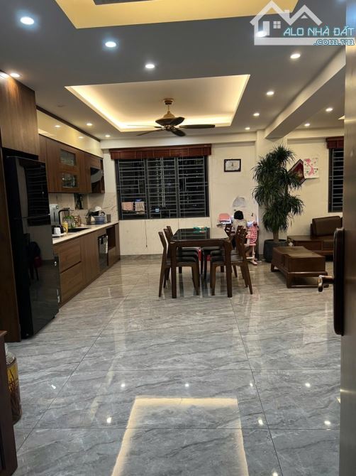 💥Bán Căn Chung Cư Nguyễn Xiển, Tặng Nội Thất Tiền Tỷ, DT 84m2, 2 PN, Giá 5.x Tỷ - 1