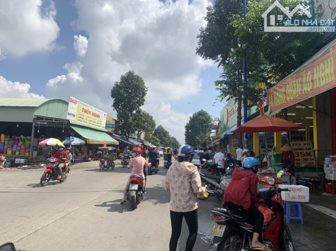 Bán nhanh 202m2 đất ở thị xã gần ngay chợ đi vào 500m là tới dân đông. Giá 190 triệu - 1