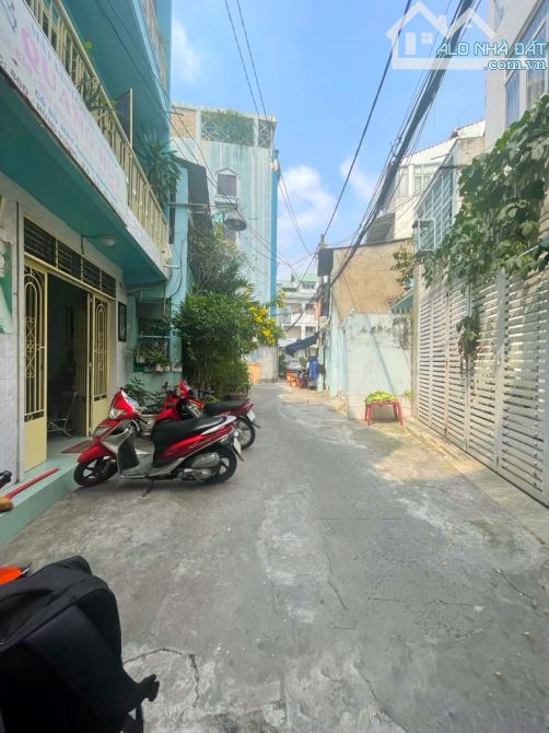 Trung tâm đường 3/2, Q.10 - Nhà 3 tầng - HXH – 4.9 TỶ, ở ngay không sửa - 1