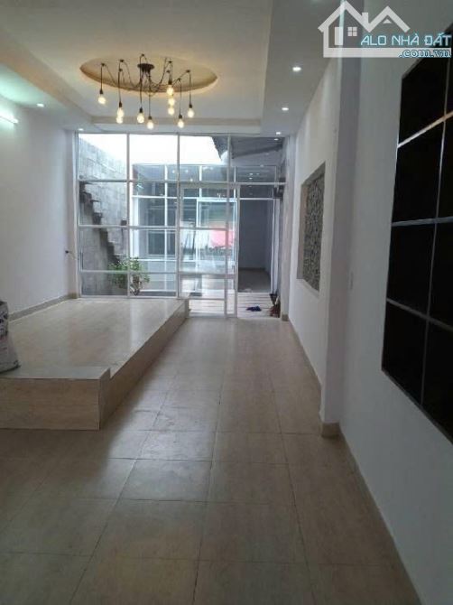 Nhà cấp 4 Mặt tiền đường LÊ THỊ RIÊNG, phường TA,Q12, dt 113,4m2 (4mx28m), Đường 30m💰11Tỷ - 1