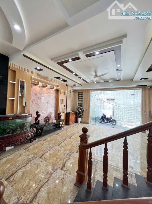 🆘Siêu hiếm- nhà 3 tầng ô tô đỗ cửa ngay sau Metro Hồng Bàng giá chỉ 3,9 tỷ - 1