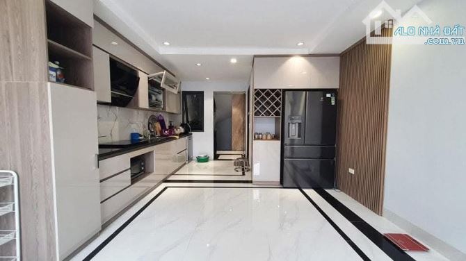 BÁN NHÀ HOÀNG CẦU ĐỐNG ĐA 63m X7 TẦNG THANG MÁY - MT 4.2m - GIÁ: 15.2 TỶ - 1