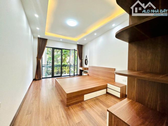 Quận Hai Bà Trưng, ngõ Hoà Bình 7, mặt ngõ thông, diện tích rộng 43m2, 5 tầng - 1