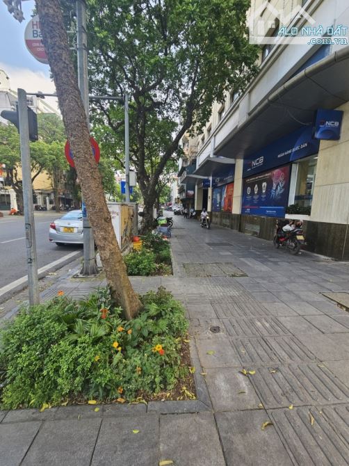 bán toà văn phòng phố Bà Triệu, P.Tràng Thi, Q.Hoàn kiếm, 2 mặt phố, lô góc, giá 750 tỉ - 1