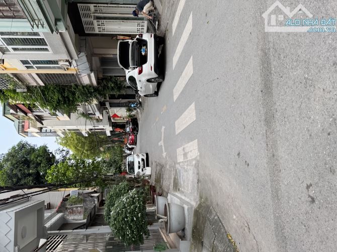 Nhà phân lô KĐT Sài Đồng - 5 tầng lô góc - Vỉa hè ô tô tránh - Đối diện NVH - Chỉ hơn 14tỷ - 1