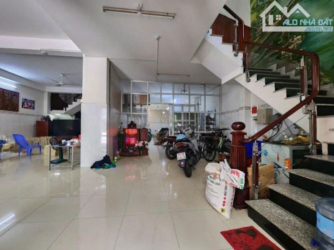 Bán nhà biệt thự Mặt tiền DC11 - Lê Trọng Tấn, 500m tới Aeon, 10x20m, 4 Tầng, 24.9 tỷ. - 1