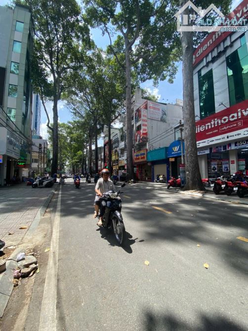 Bán nhà mặt tiền ngay Trần Quang Khải, Q1 – ngang 6m nở hậu 9m – tiện xây mới - 1
