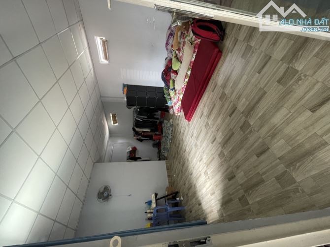 Nhà 2 mặt hẻm 1/ đường Đông Hưng Thuận 06, Quận 12 - Dt 202m2, ngang 6.5m, nở hậu 11m. - 1
