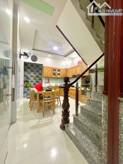 3 TẦNG MỚI ĐẸP CẠNH HƯƠNG LỘ 3 & AEON TÂN PHÚ- 64M2 (4x16)- HẺM XE TẢI THÔNG -CHỈ HƠN 6 TỶ - 1